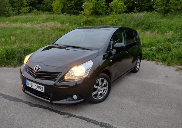 brzozów Toyota Verso cena 35999 przebieg: 155000, rok produkcji 2010 z Brzozów